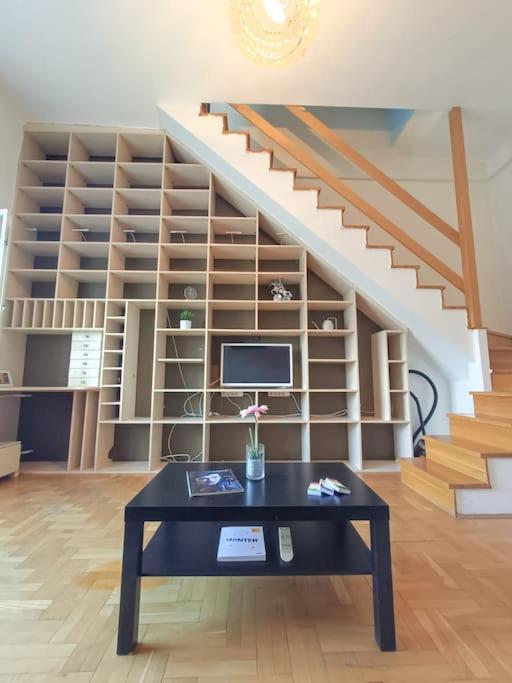 Apartament Near The Parliament Ampio Centrale *